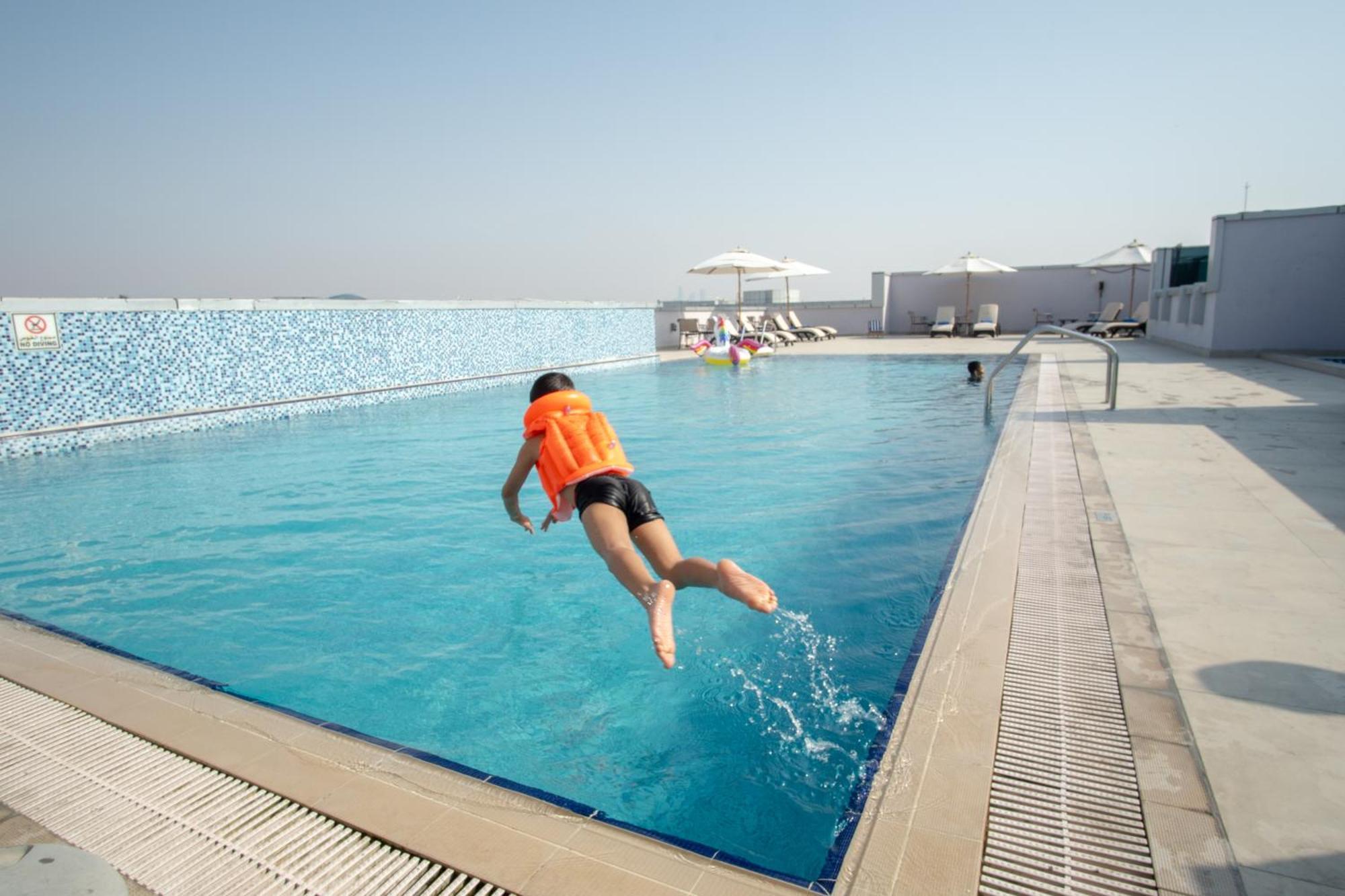 דובאי Jood Hotel Apartments מראה חיצוני תמונה