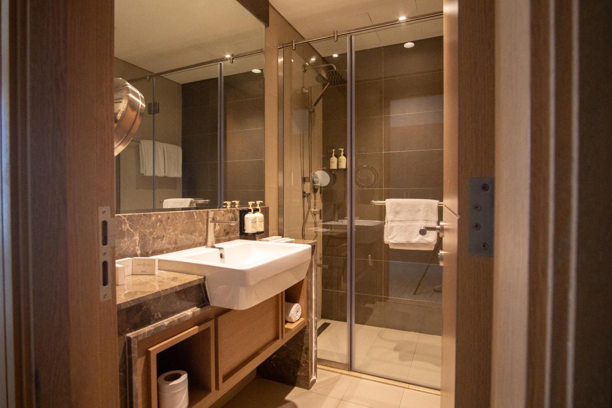 דובאי Jood Hotel Apartments מראה חיצוני תמונה